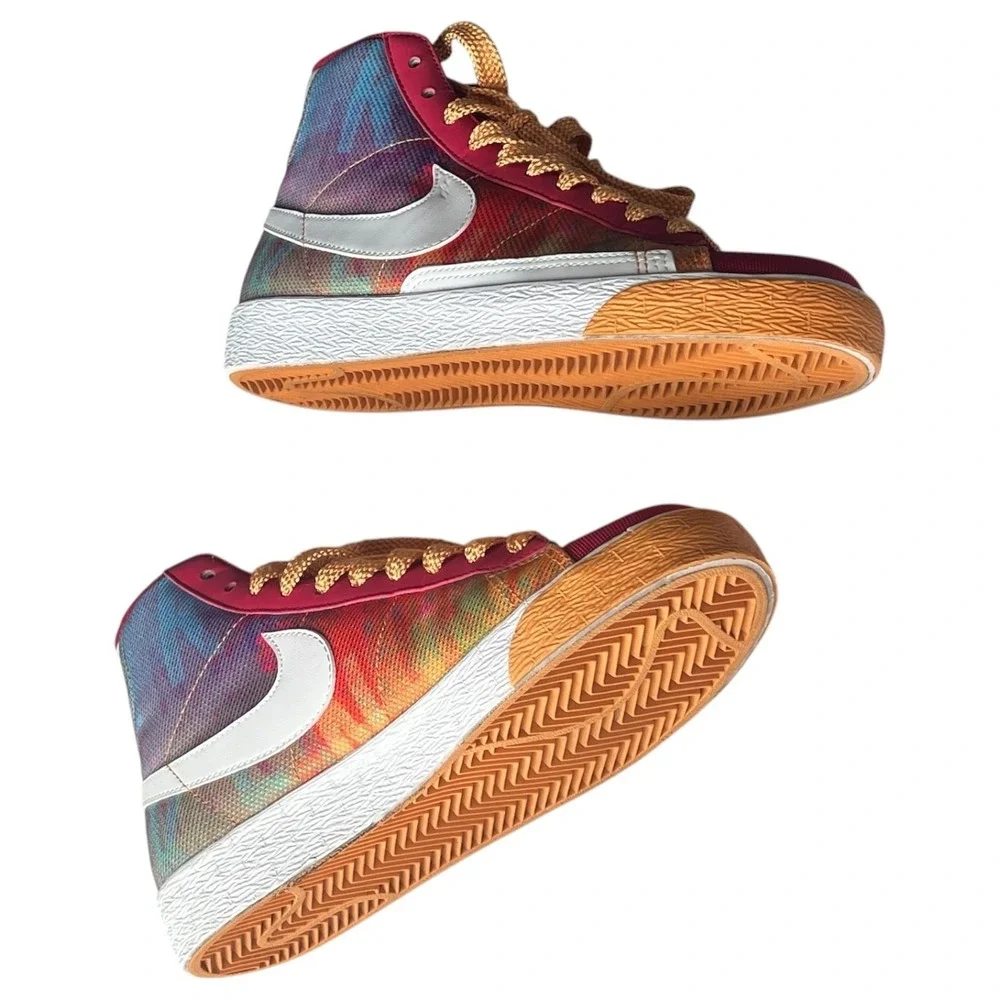 Vintage 2009 Nike Dunk High Premium Women's 7 Iridescent Multicolor Sneakers‎